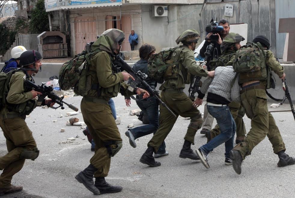 İsrail polisi 16 yaşlı fələstinlini sinəsindən güllələdi –3 nəfər də ağır yaralandı
