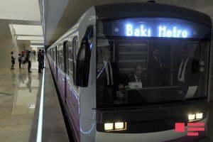 Bakı metrosunda daha bir intihara cəhd