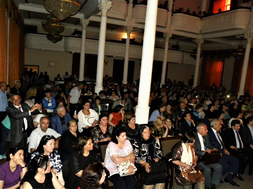 Aşıq Pəri sazın-sözün zirvəsində”  adlı konsert proqramı keçrildi