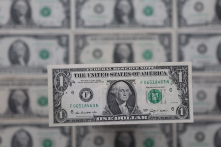 Dollar sürətlə bahalaşır: son 20 ilin ən yüksək həddində