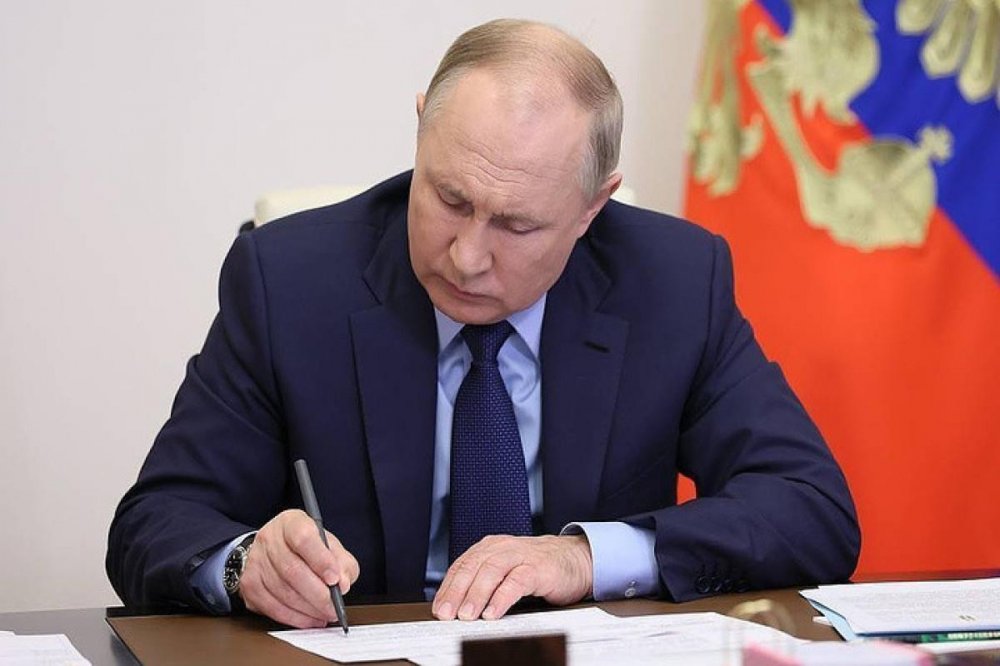 Putin sanksiyalara qarşı yeni cavab fərmanı imzalayıb