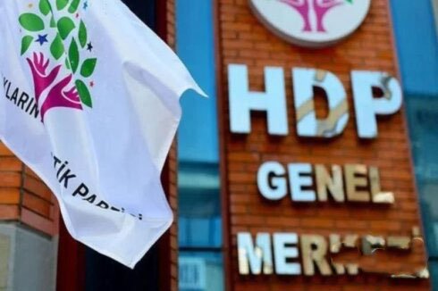 Türkiyədə PKK ilə əlaqələrdə ittiham olunan partiyanın hesabları bloklandı