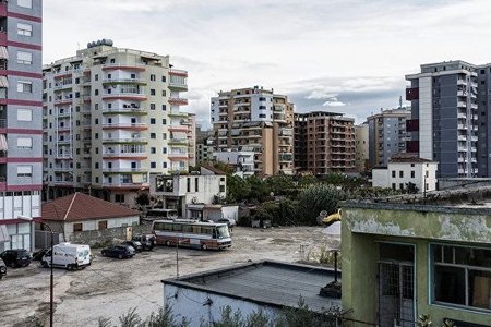 Albaniyada törədilən partlayış nəticəsində 8 nəfər yaralanıb