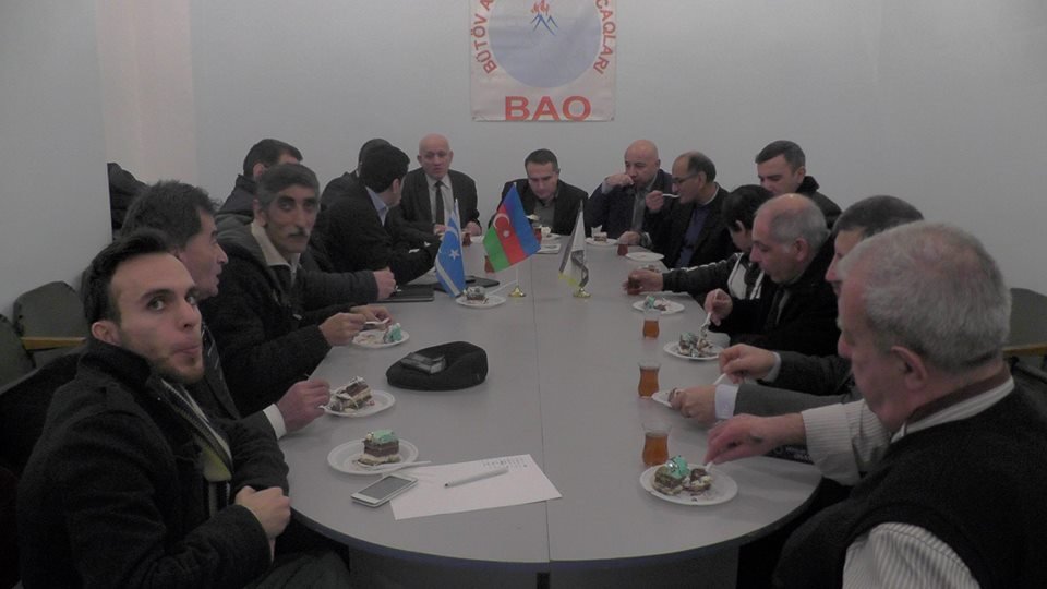 “Bütöv Azərbaycan ideyasının KİV-də təbliğinin hazırkı durumu” mövzusunda diskussiya  keçirildi