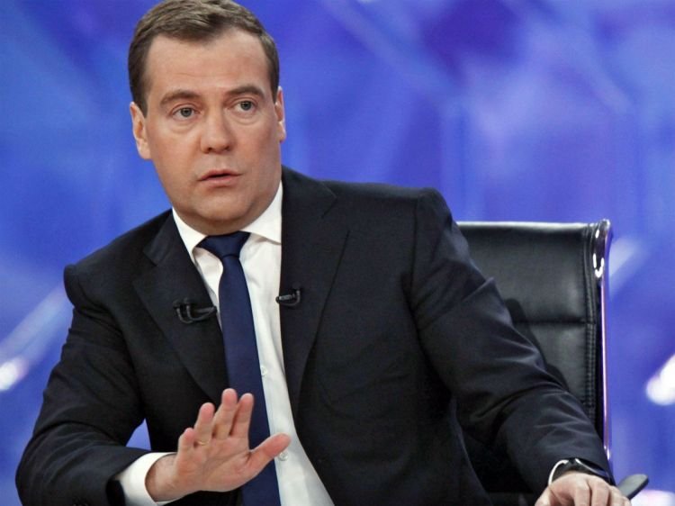 Medvedev rəsmi Tbilisini hədələdi: