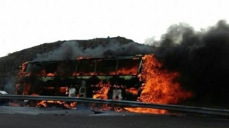 İranda avtobus qəzası:21 nəfər həyatını itirib