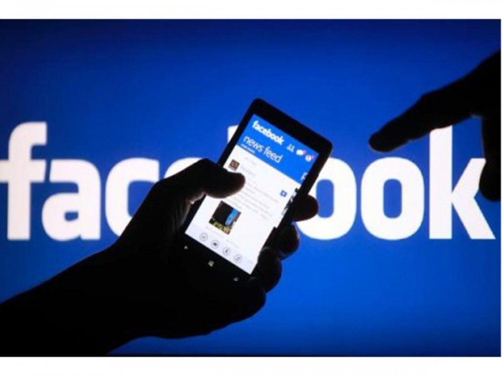 "Facebook" saxta hesabları bağlayır - Açıqlama