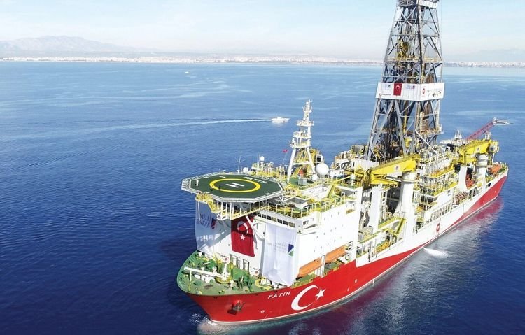Türkiyə Qara dənizdə kəşfiyyat quyusunun qazıntısına başlayıb