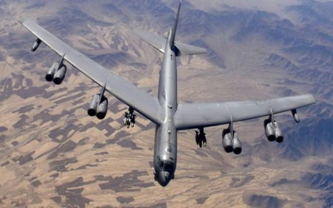 ABŞ B-52-lərini İran sərhədinə göndərdi - Güc nümayişi