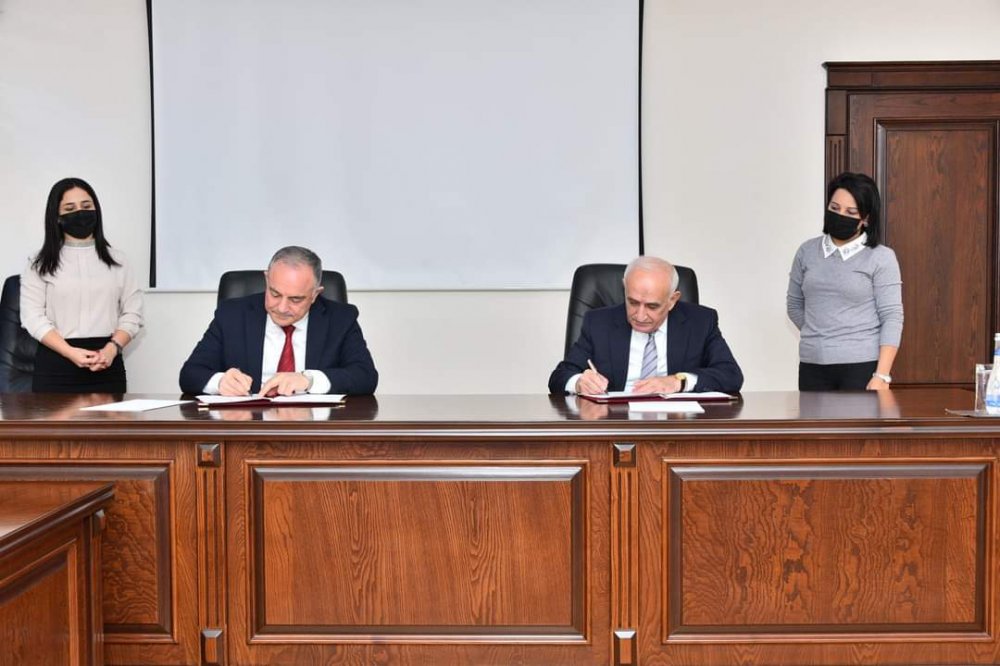 Sumqayıt Dövlət Universiteti ilə Azərbaycan Texniki Universiteti arasında əməkdaşlıq haqqında memorandum imzalandı