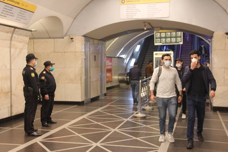 Metroda şəxsiyyət vəsiqələrinin yoxlanılma səbəbi açıqlandı