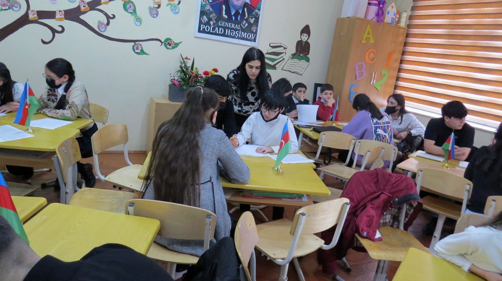 Təlimdə bir qalanın sirri kinofilmindən fraqmentlər göstərildi