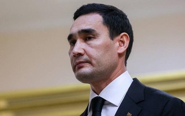 Berdiməhəmmədov bu naziri qovdu