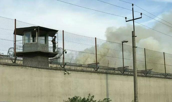 Ana həbsdə olan oğluna narkotik aparmaq istədi