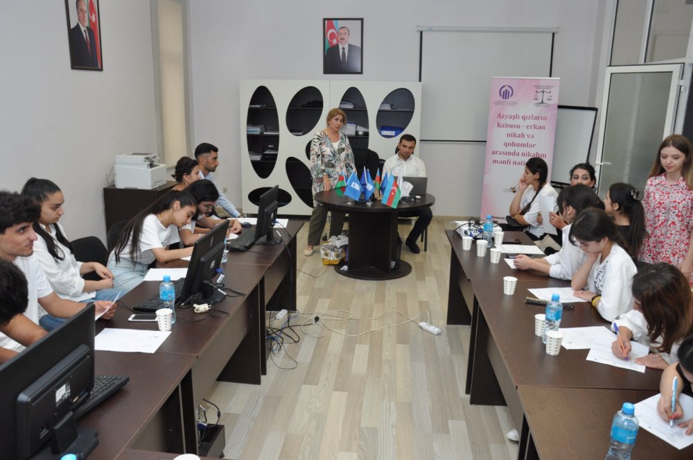 “Gender Bərabərliyi” İctimai Birliyi Biləsuvar rayonunda erkən nikahla mübarizə sahəsində tədbir həyata keçirmişdir.