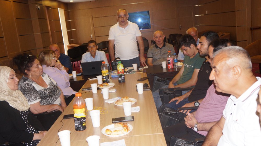 Plastik tullantılar mövzusunda dəyirmi masa keçrildi