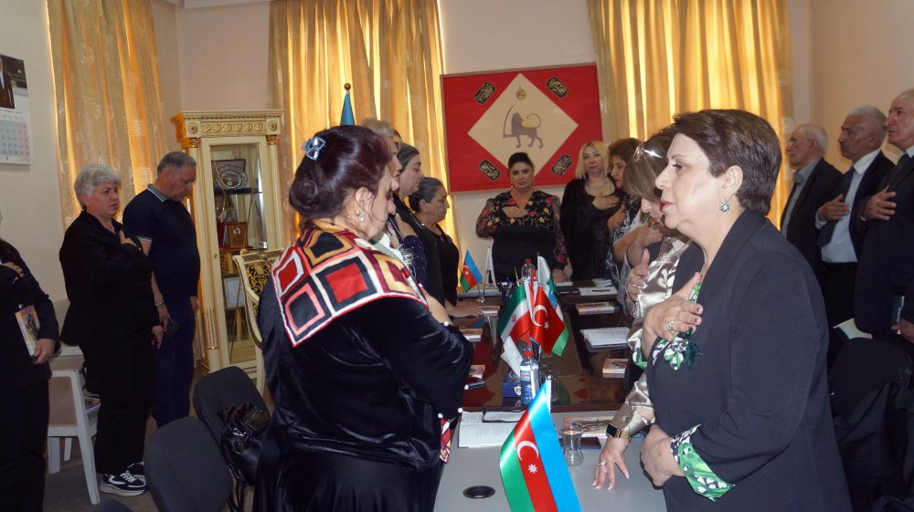 ,,Əsgərimə  heykəl qoyun" adlı almanaxın təqdimatı keçirildi