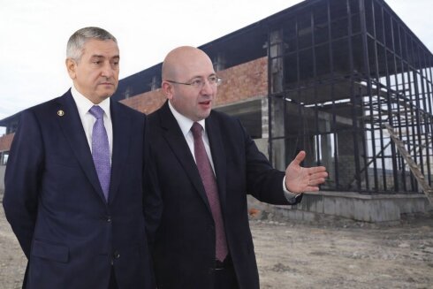 Balaxanıda bu qanunsuz tikintiyə hansı məmur icazə verib? Videofakt